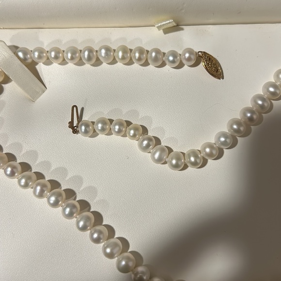 pearl necklace - Picture 2 of 4